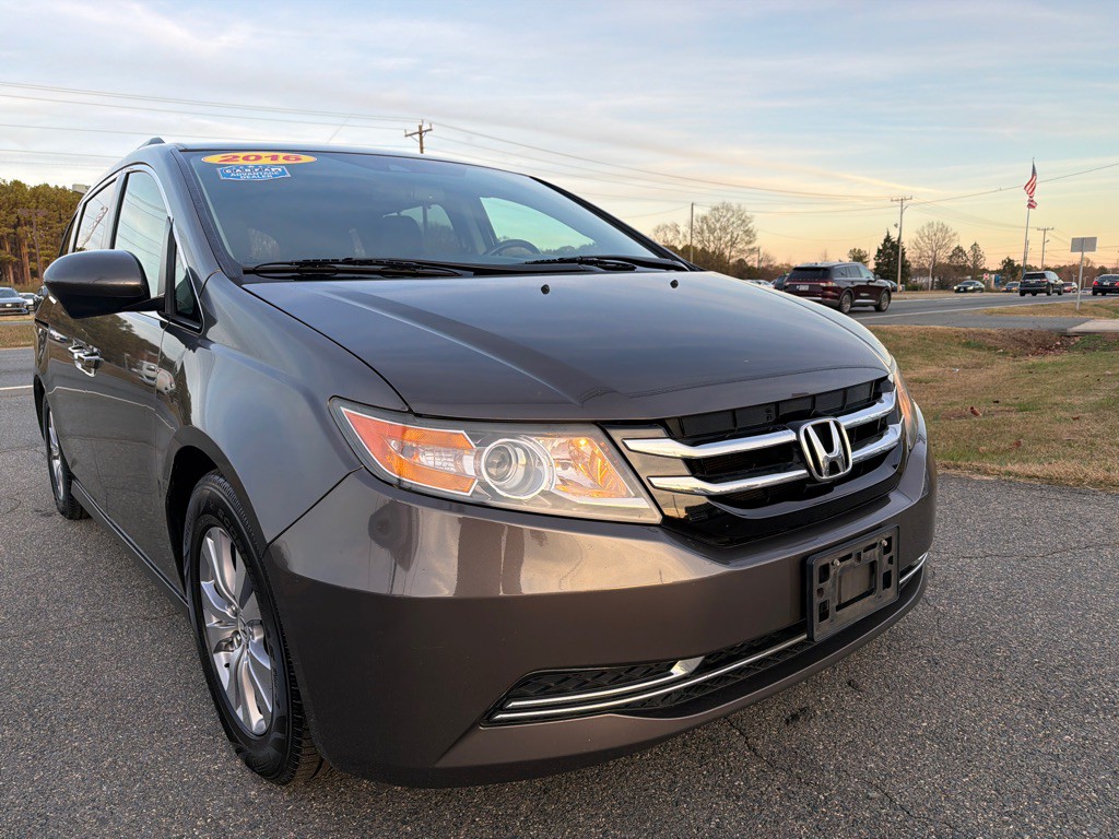 2016 Honda Odyssey Image 2
