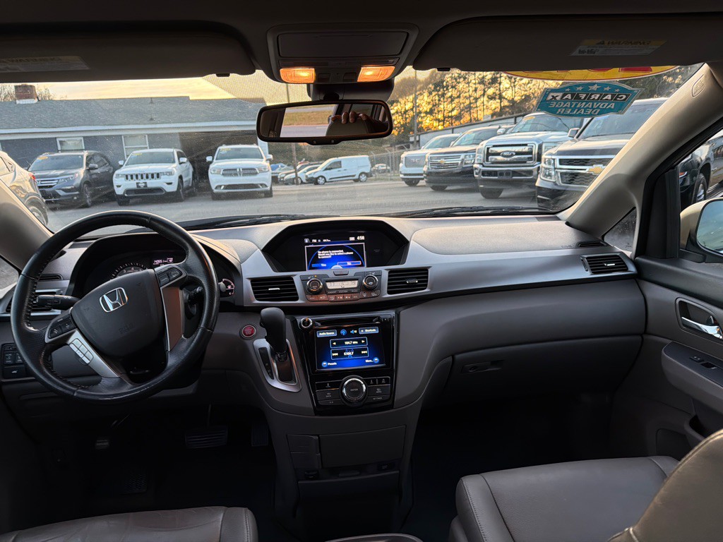 2016 Honda Odyssey Image 17