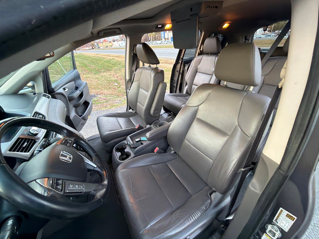 2016 Honda Odyssey Image 34