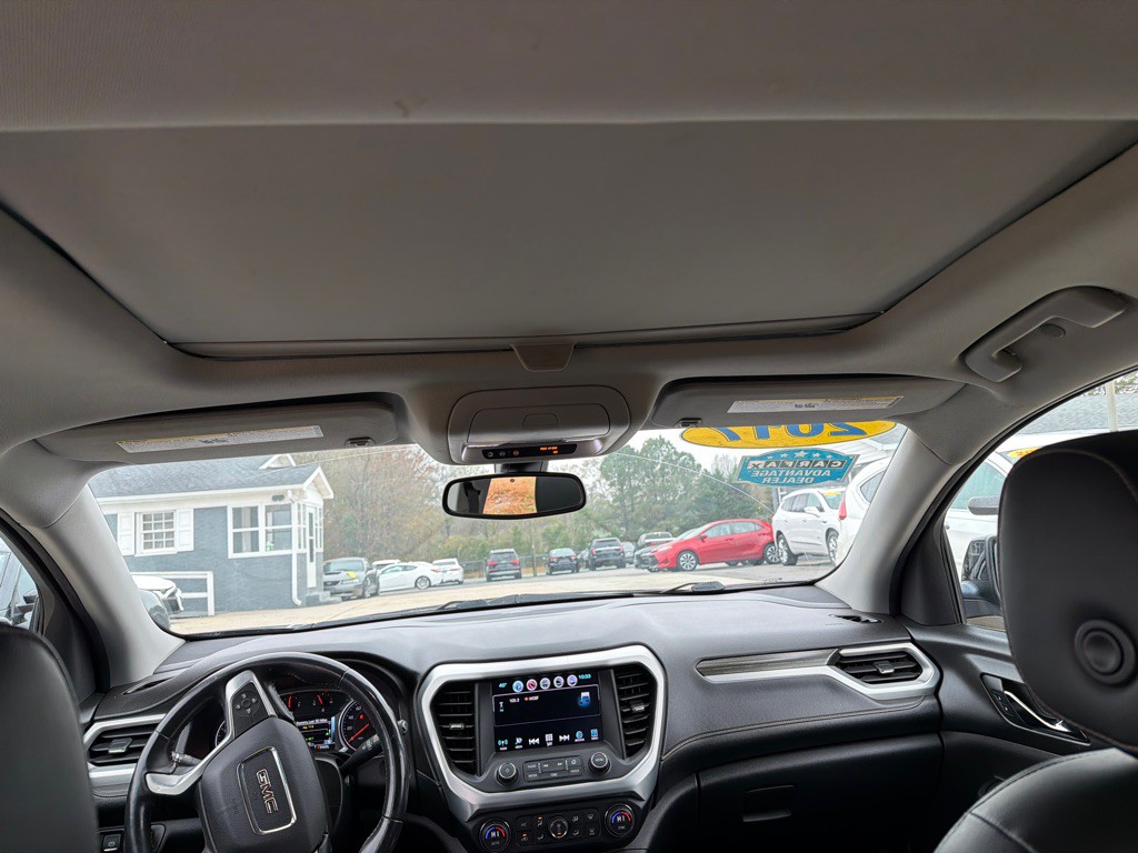 2017 GMC Acadia Image 17