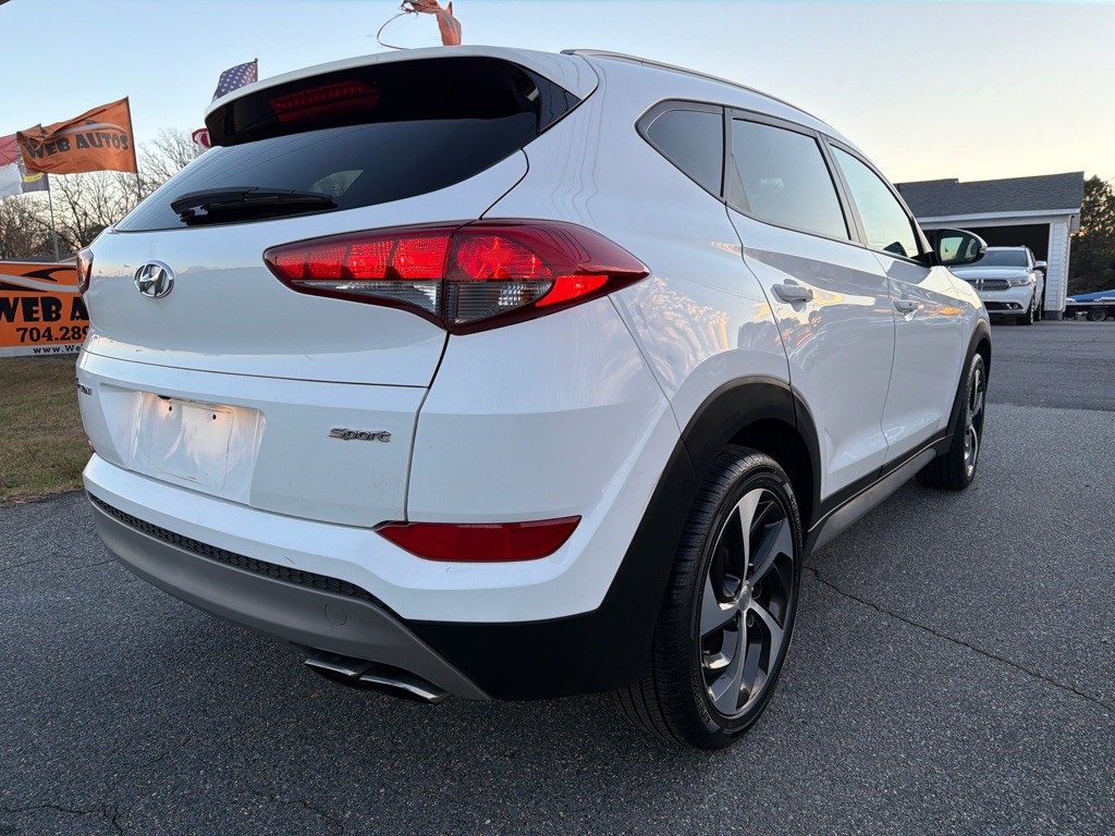 2018 Hyundai Tucson Image 4