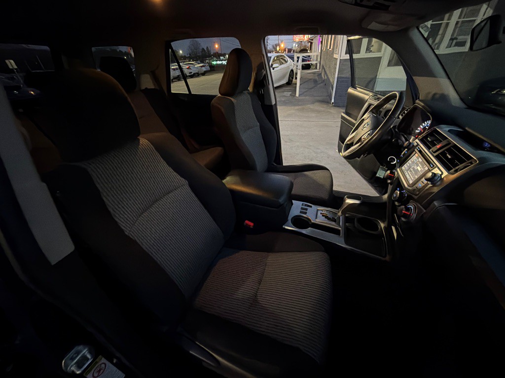 2016 Toyota 4Runner Image 24