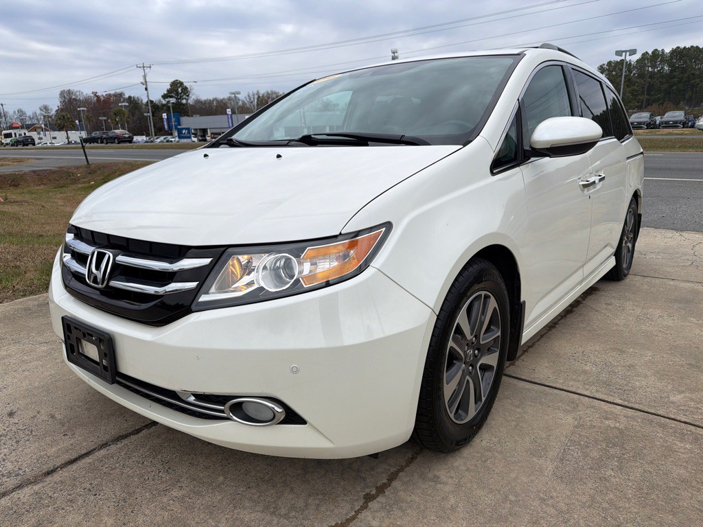2016 Honda Odyssey Image 1
