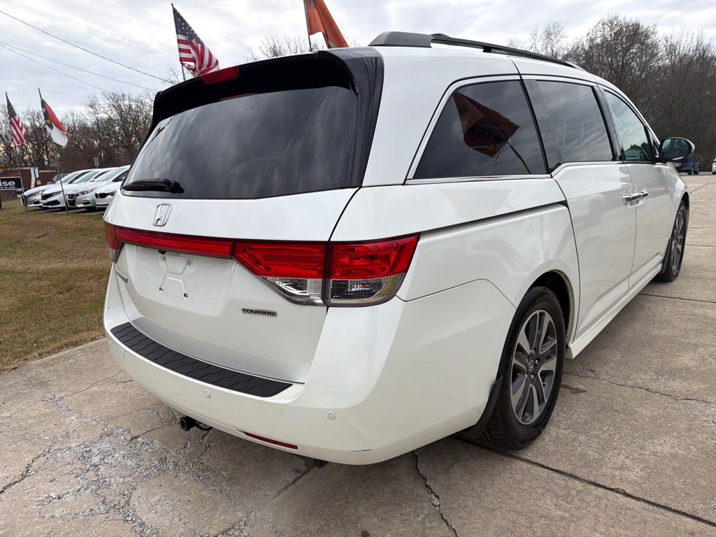 2016 Honda Odyssey Image 8