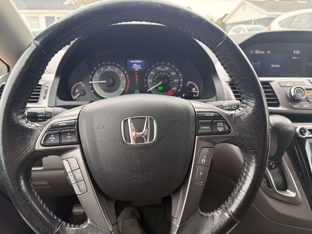 2016 Honda Odyssey Image 18