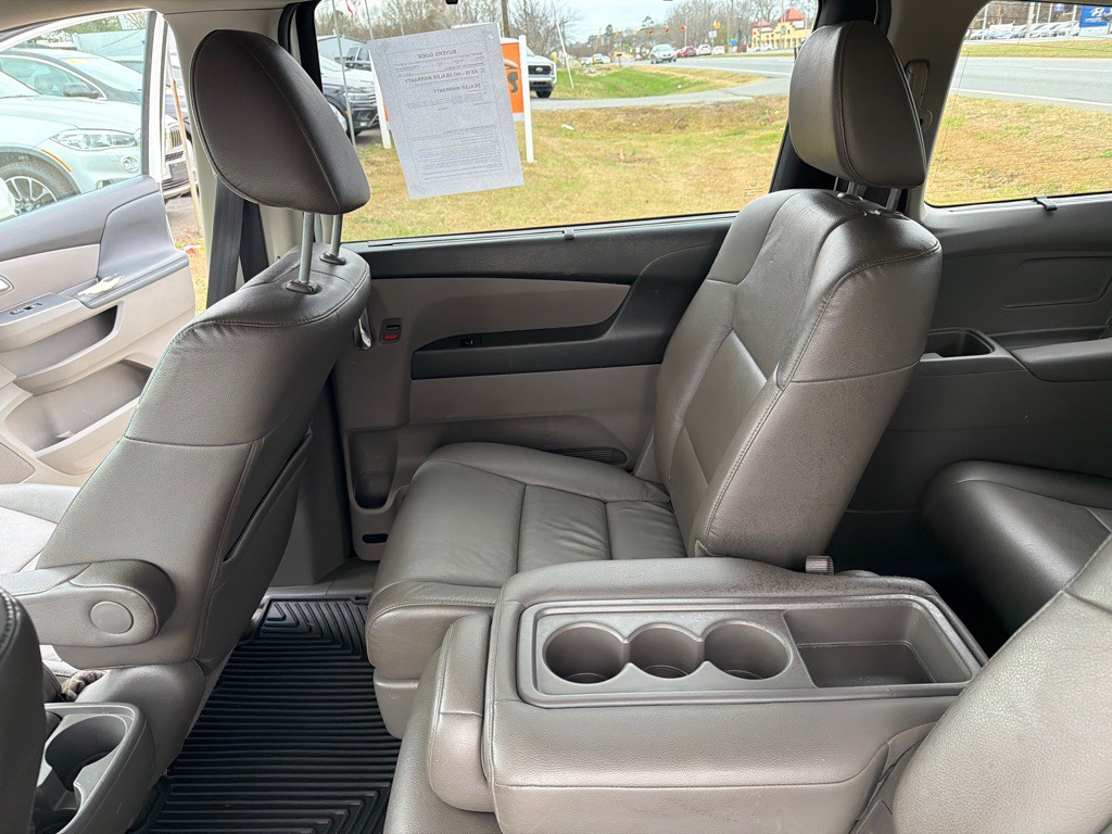 2016 Honda Odyssey Image 35