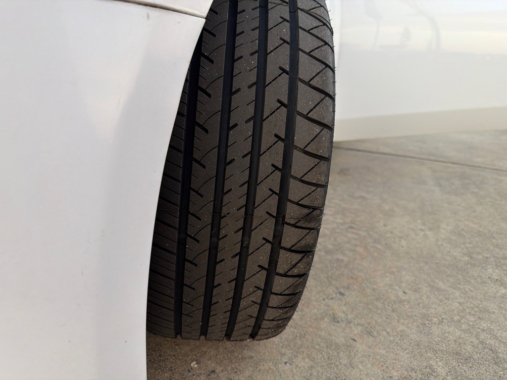 2013 Hyundai Genesis Image 33