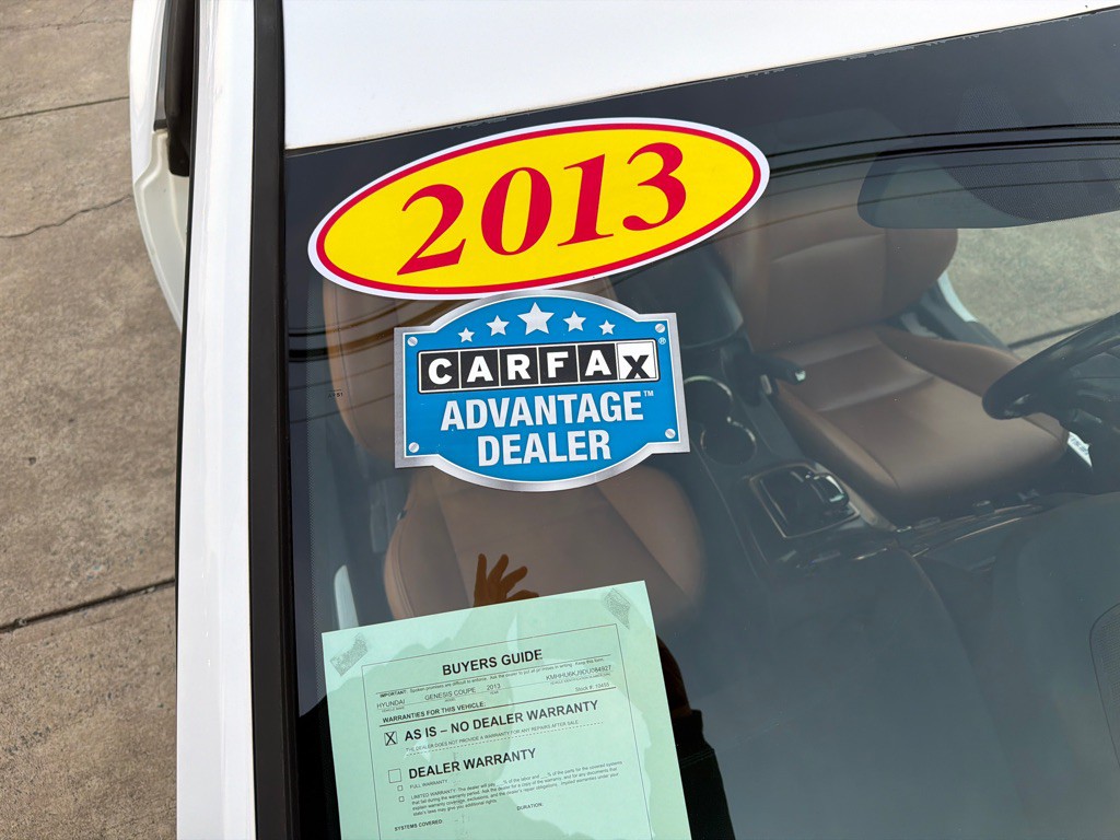 2013 Hyundai Genesis Image 35