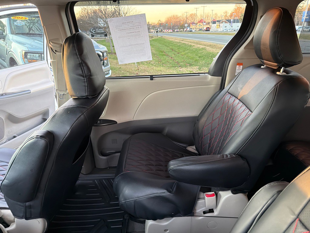 2020 Toyota Sienna Image 35