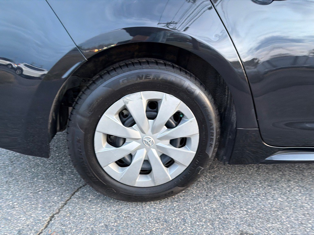 2020 Toyota Corolla Image 32