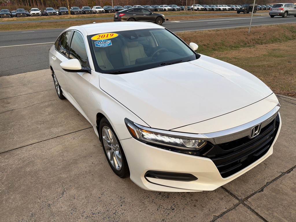 2019 Honda Accord Image 5