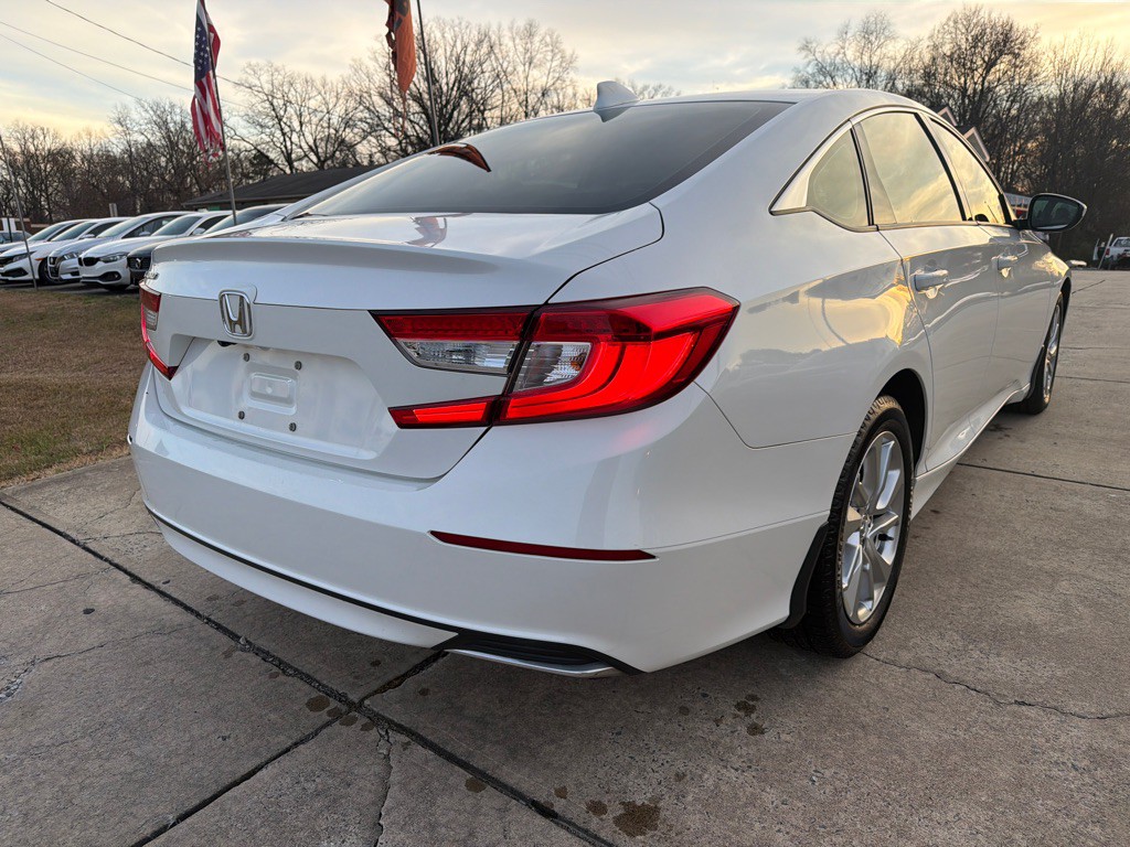 2019 Honda Accord Image 8