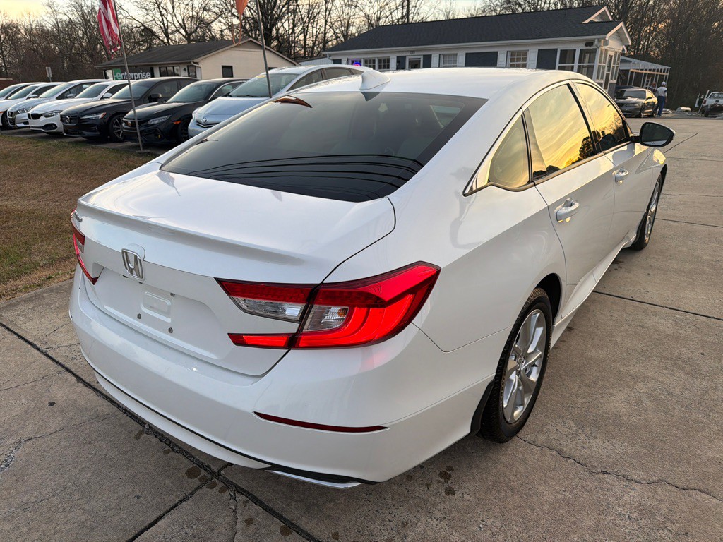 2019 Honda Accord Image 11
