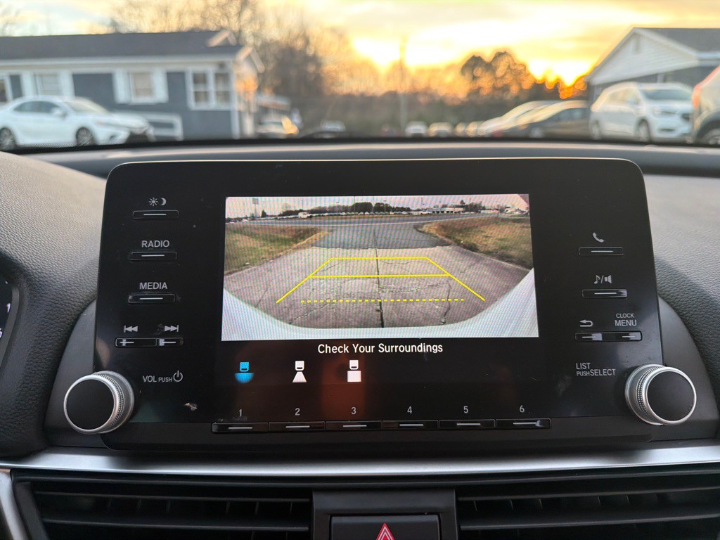 2019 Honda Accord Image 20