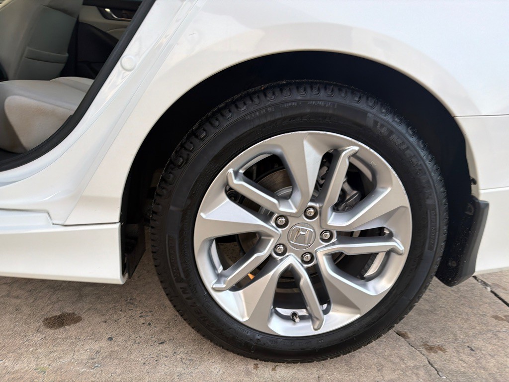 2019 Honda Accord Image 33