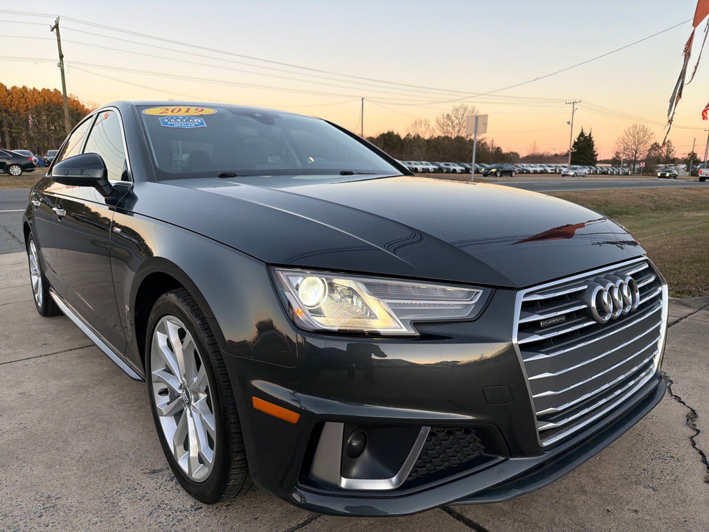 2019 Audi A4 Image 2
