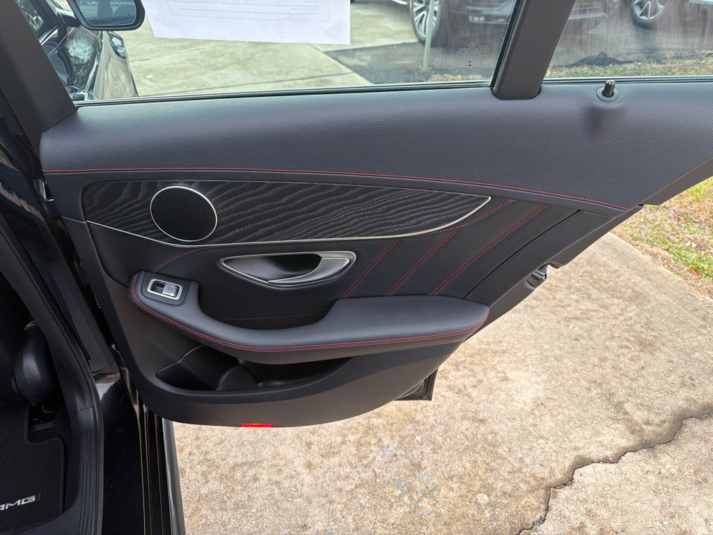 2016 Mercedes-Benz C-Class Image 31