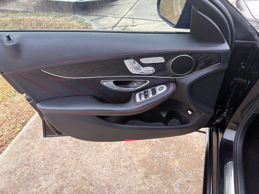 2016 Mercedes-Benz C-Class Image 34