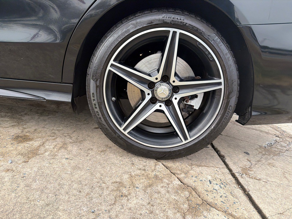 2016 Mercedes-Benz C-Class Image 35