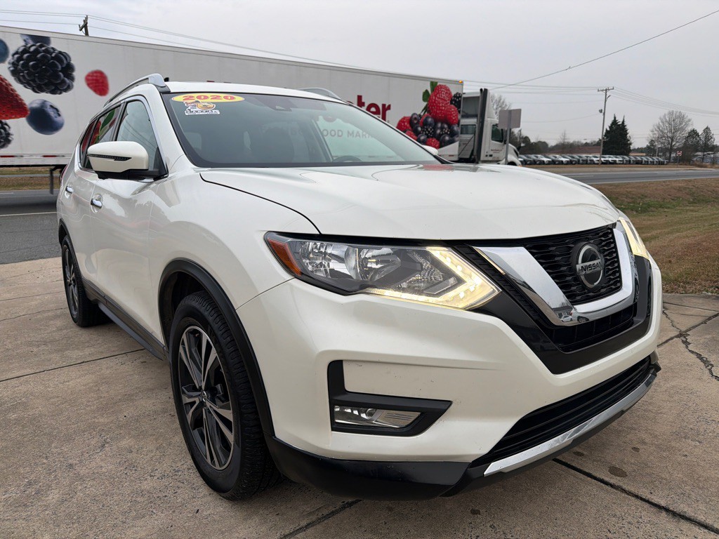 2020 Nissan Rogue Image 2