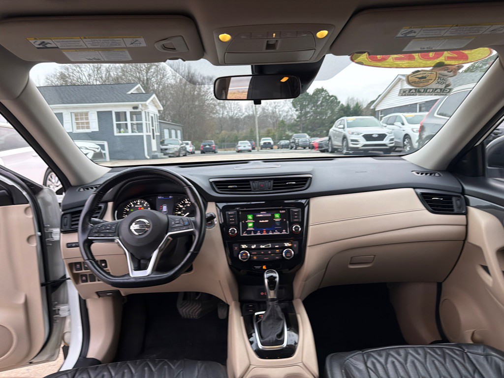 2020 Nissan Rogue Image 17