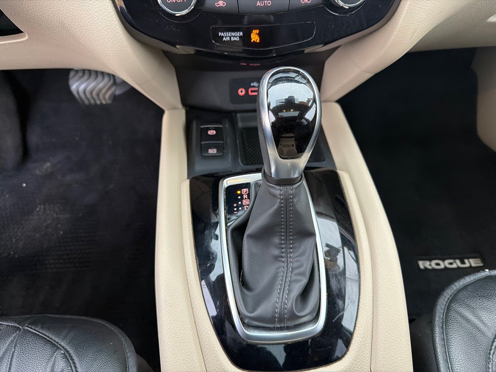 2020 Nissan Rogue Image 23