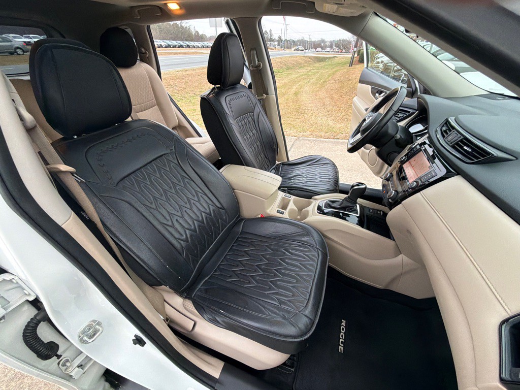 2020 Nissan Rogue Image 29