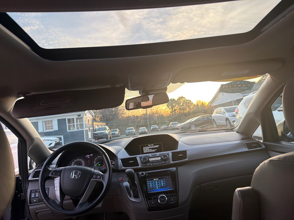 2016 Honda Odyssey Image 16