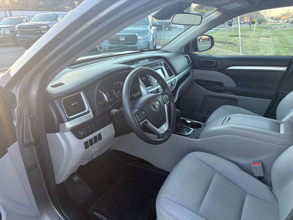 2018 Toyota Highlander Image 15
