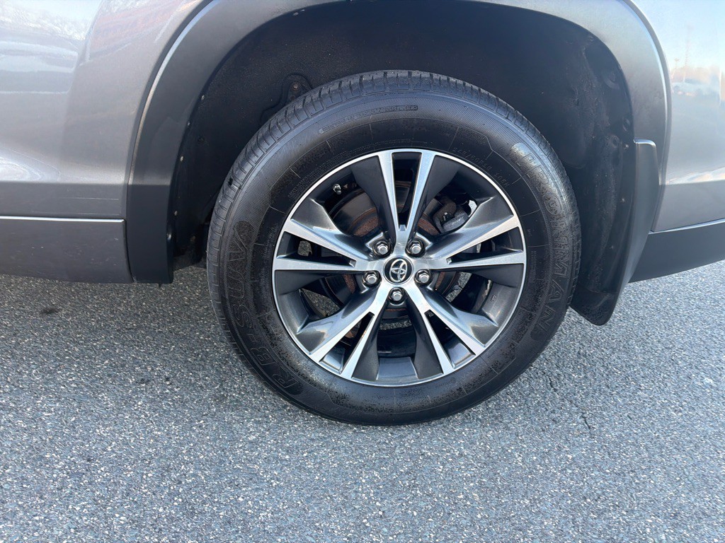 2018 Toyota Highlander Image 39