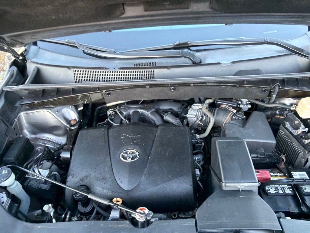 2018 Toyota Highlander Image 43