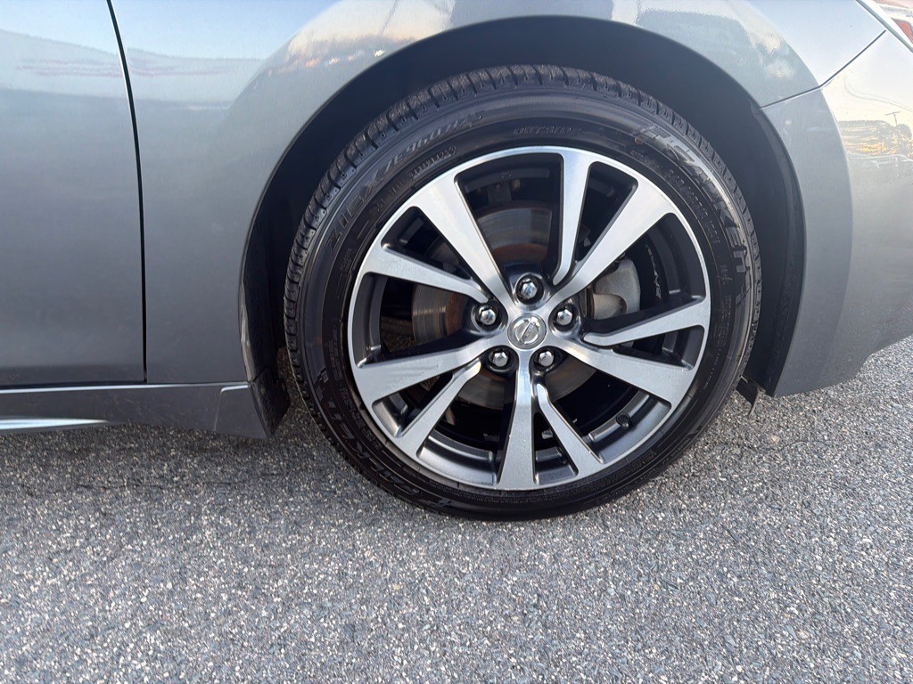 2017 Nissan Maxima Image 34