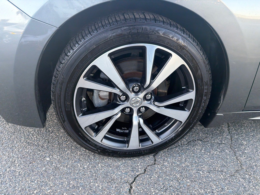 2017 Nissan Maxima Image 35