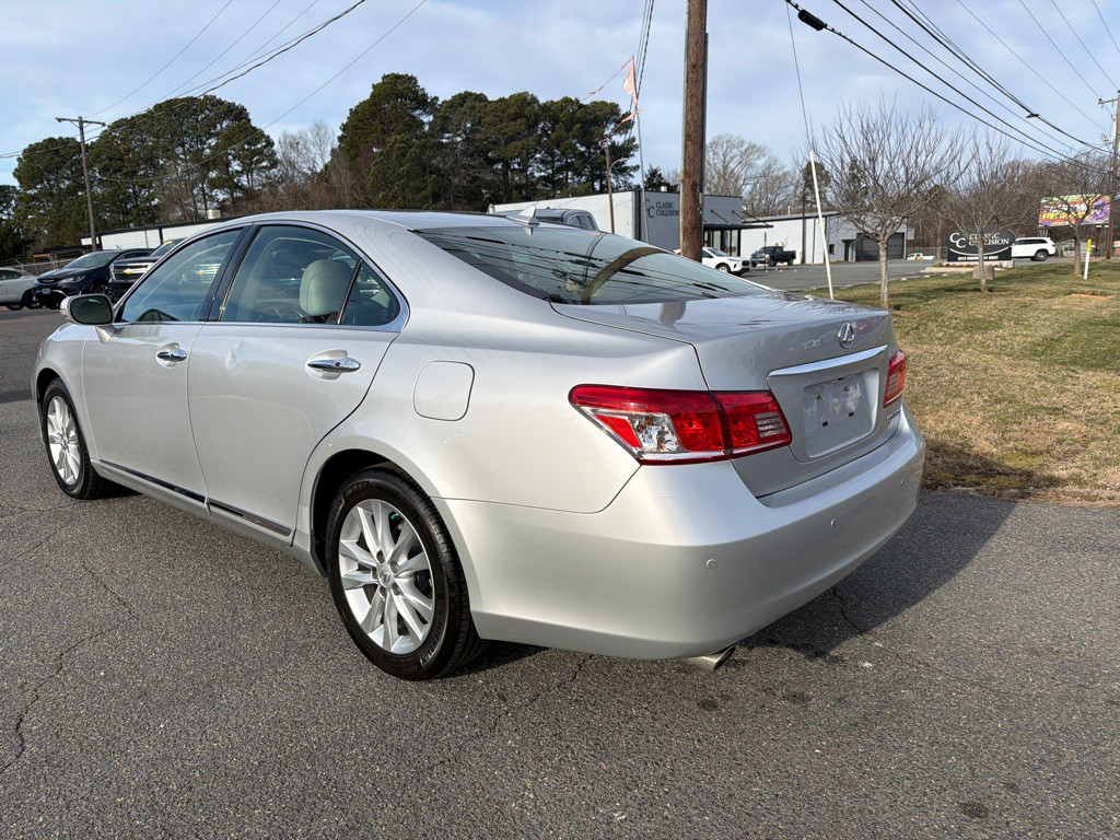 2012 Lexus ES Image 7