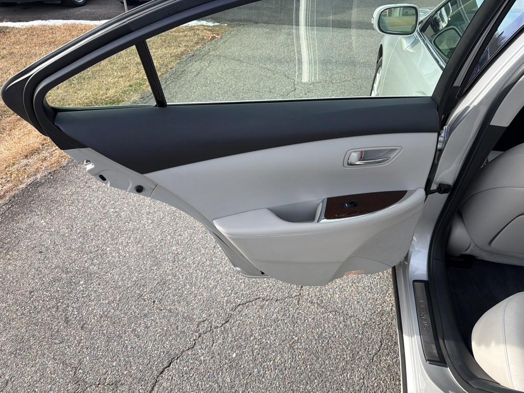 2012 Lexus ES Image 27