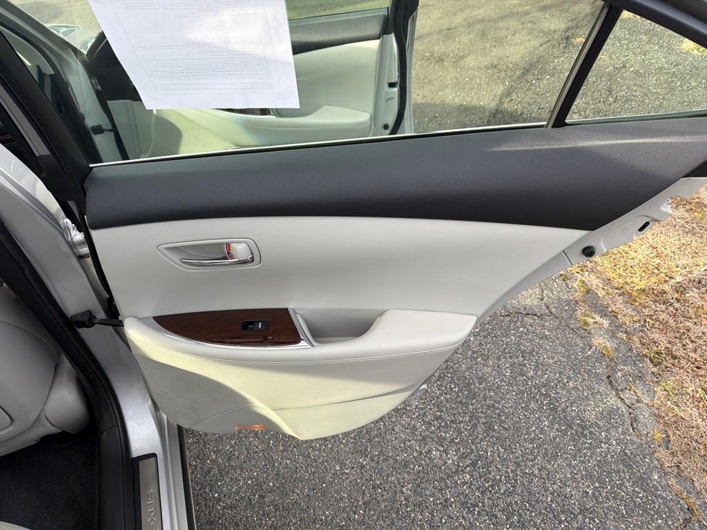 2012 Lexus ES Image 28