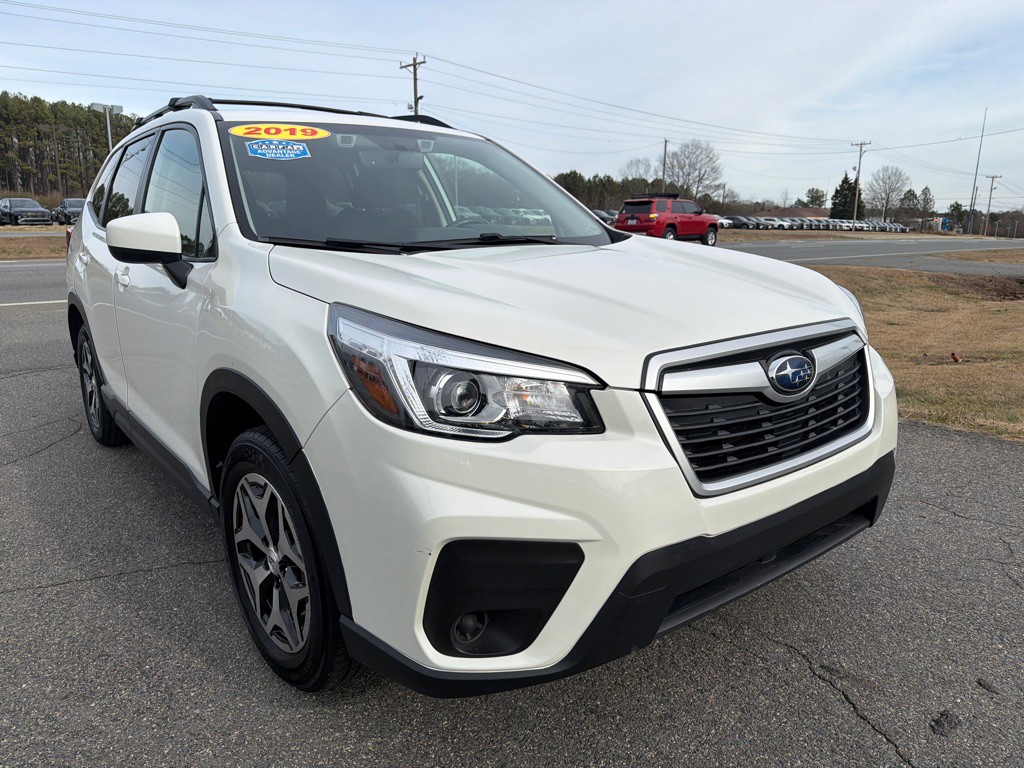2019 Subaru Forester Image 2