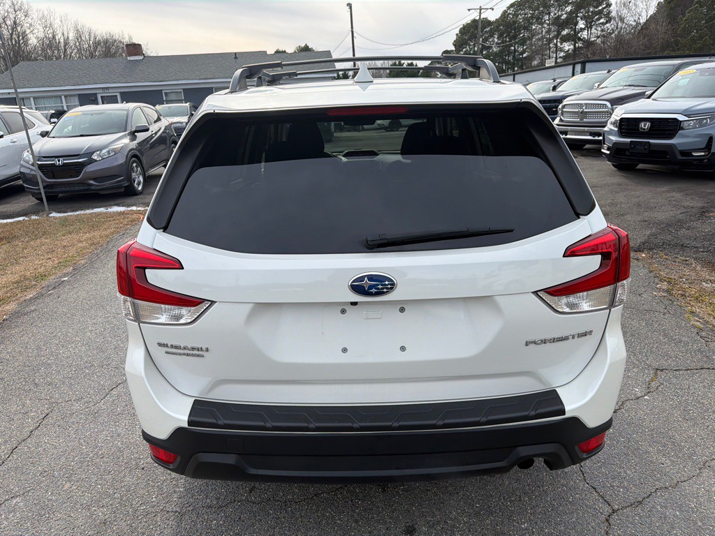 2019 Subaru Forester Image 12