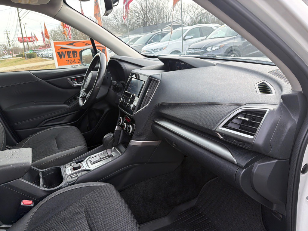 2019 Subaru Forester Image 15