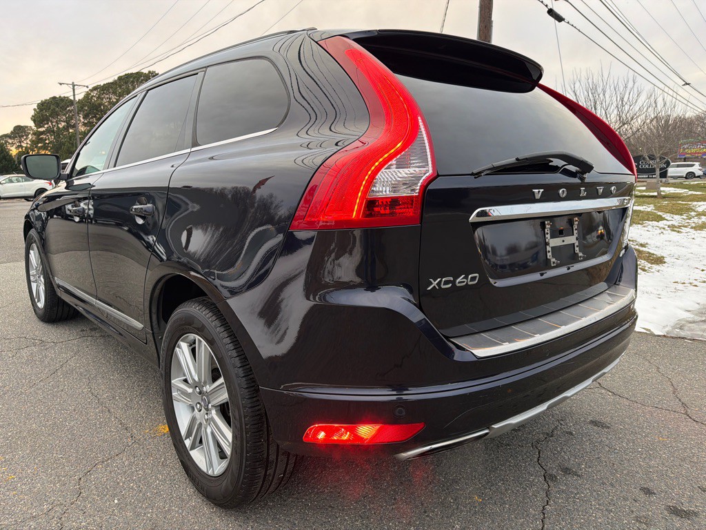 2017 Volvo XC60 Image 7