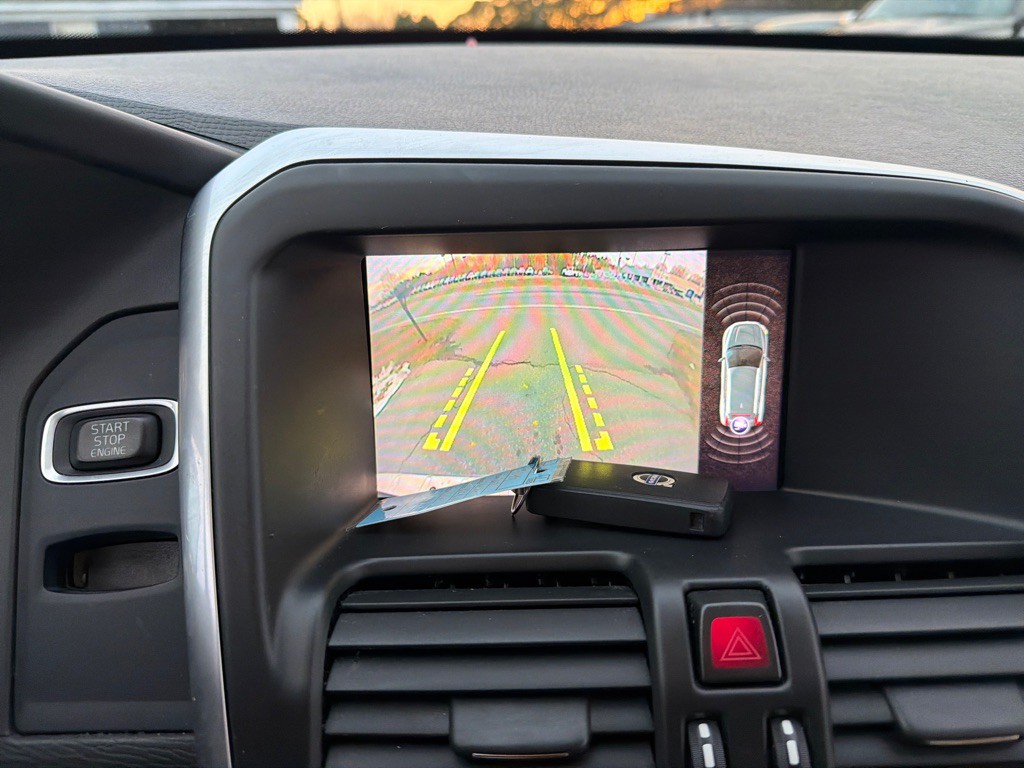 2017 Volvo XC60 Image 21