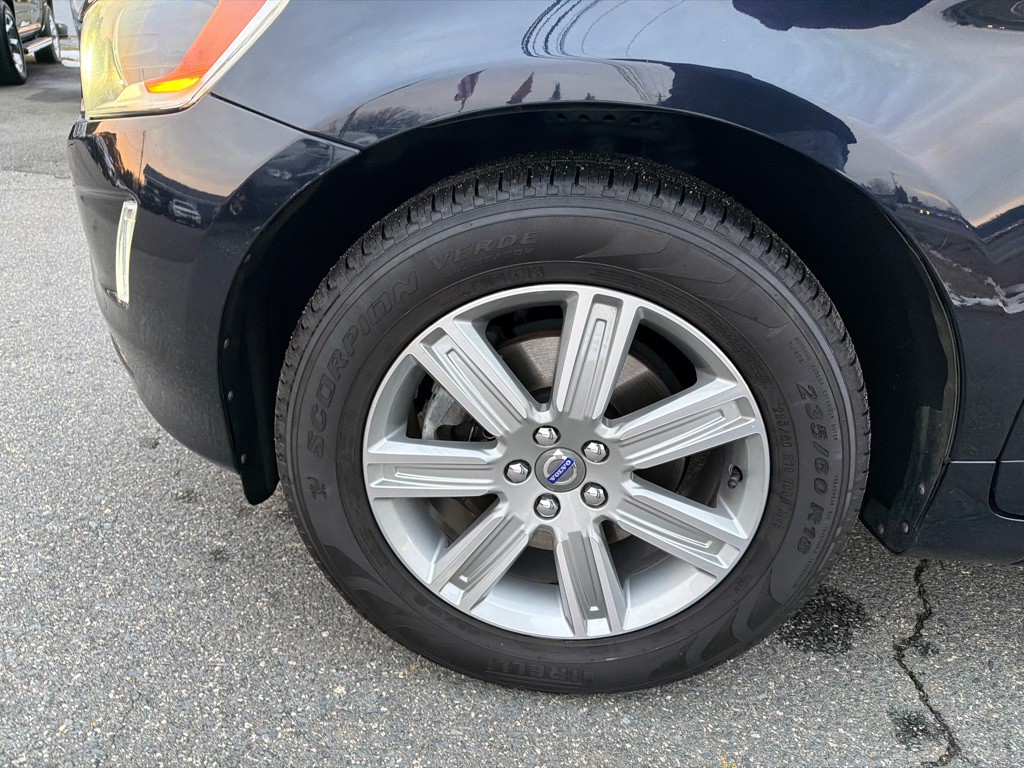 2017 Volvo XC60 Image 39