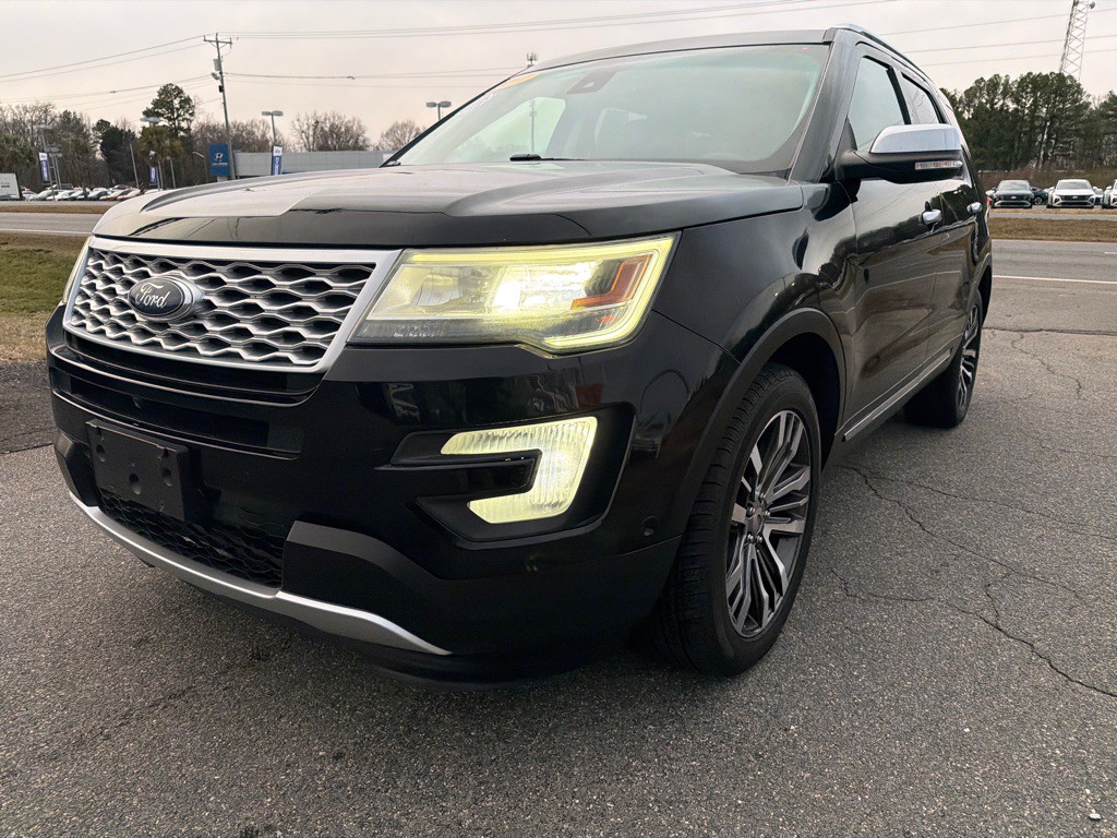 2017 Ford Explorer Image 1