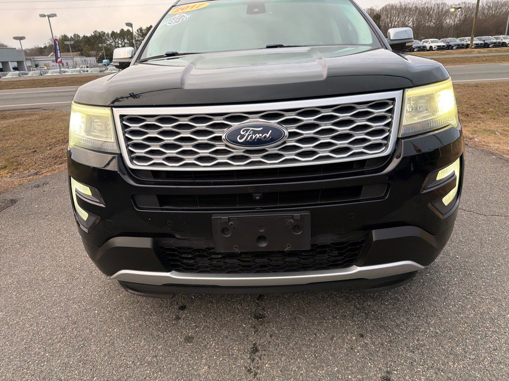 2017 Ford Explorer Image 3