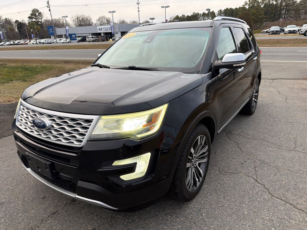 2017 Ford Explorer Image 4