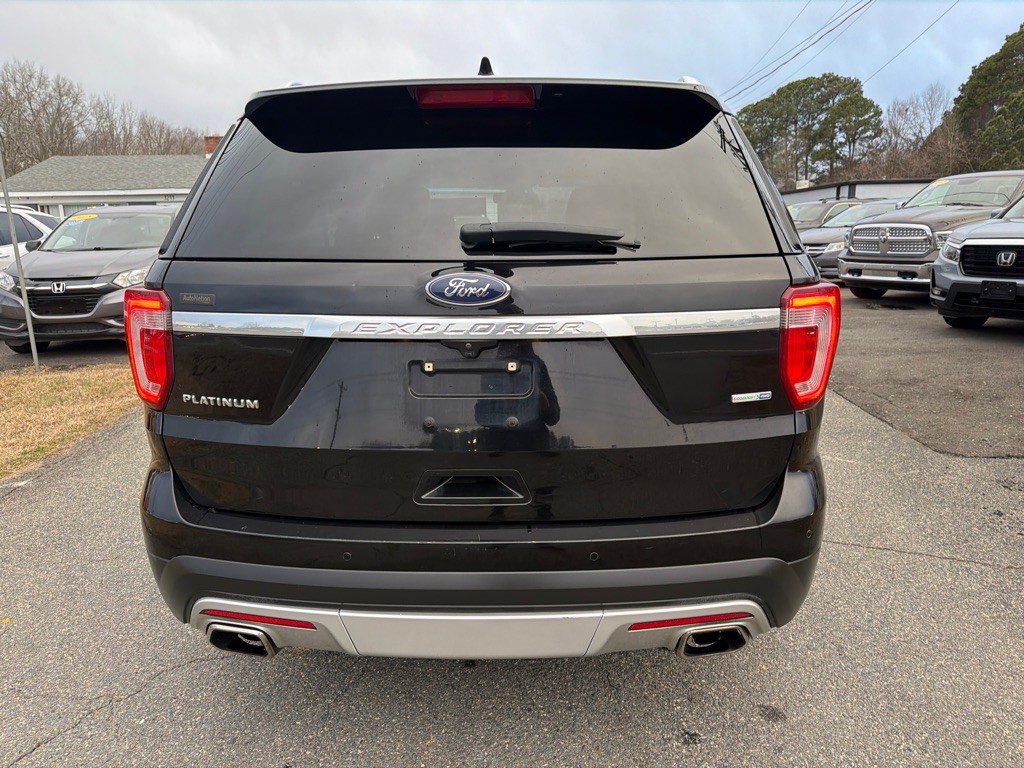 2017 Ford Explorer Image 9