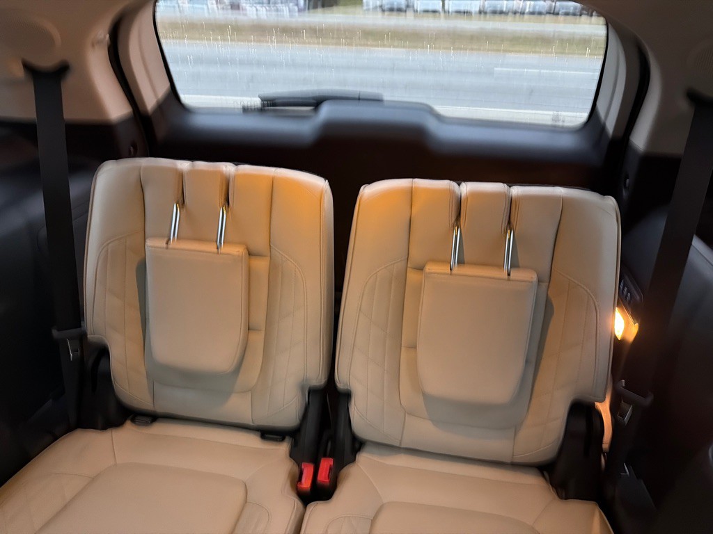 2017 Ford Explorer Image 27