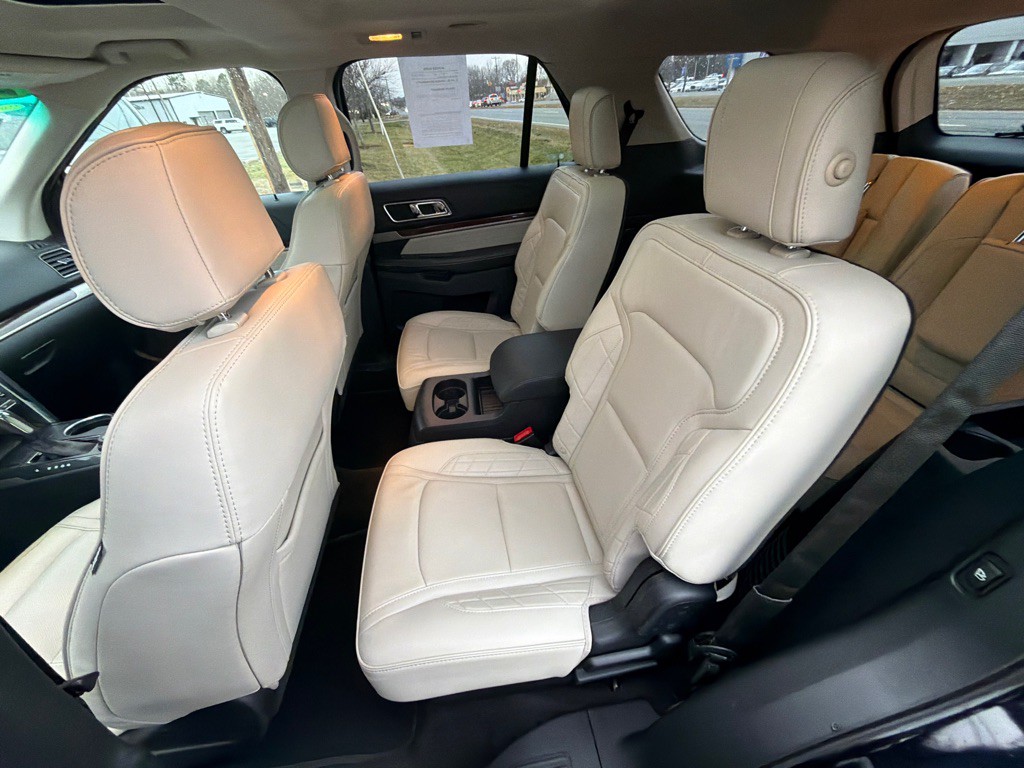 2017 Ford Explorer Image 29