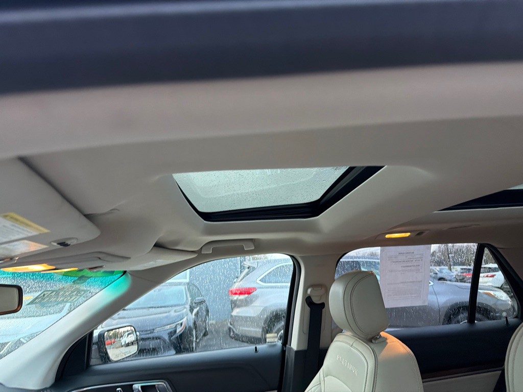 2017 Ford Explorer Image 43