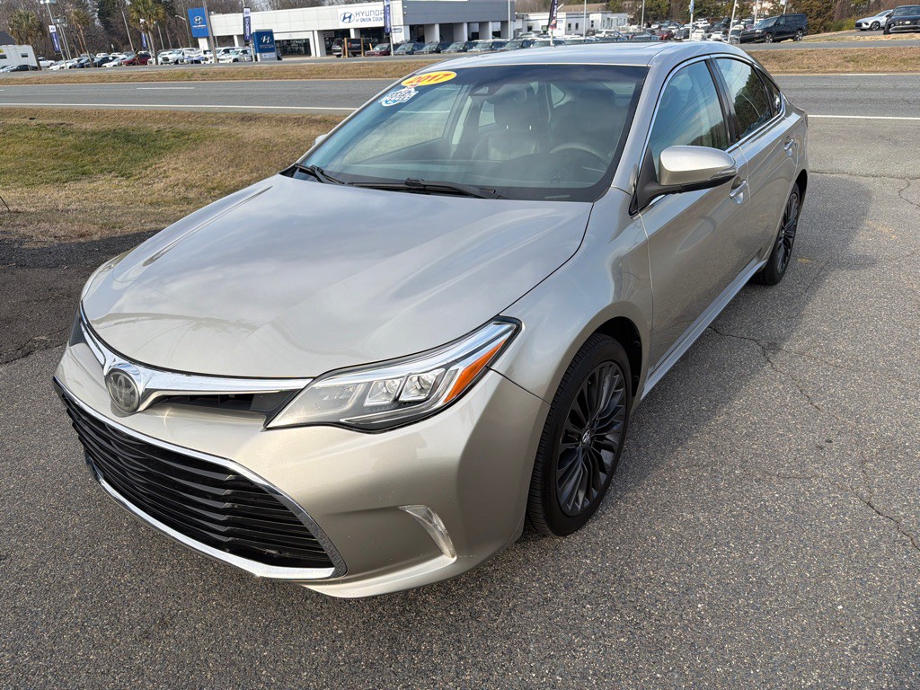 2017 Toyota Avalon Image 4